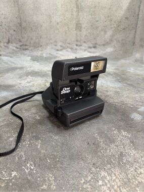 Vintage Polaroid OneStep 600 Instant Film Camera Original